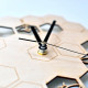 Včelař - dřevěné nástěnné hodiny s gravírováním