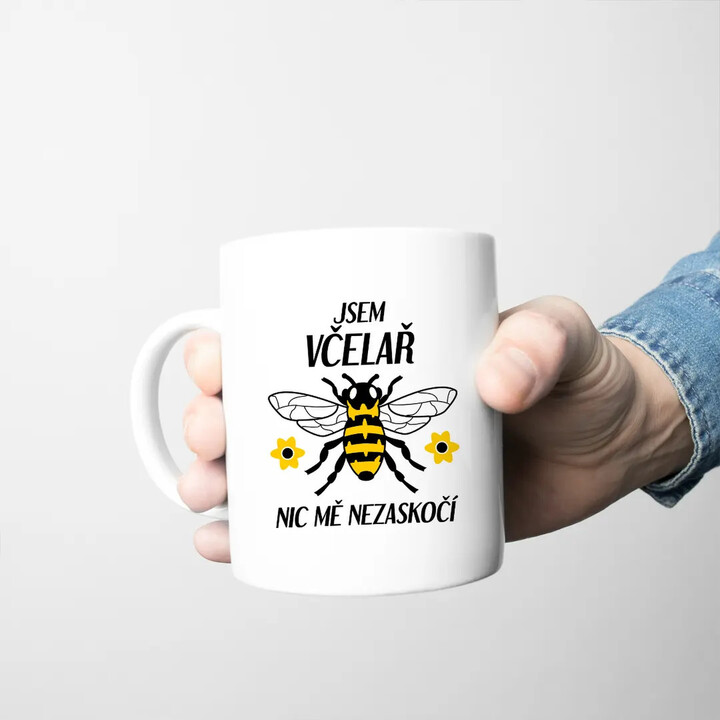 Jsem včelař, nic mě nezaskočí - hrnek s potiskem