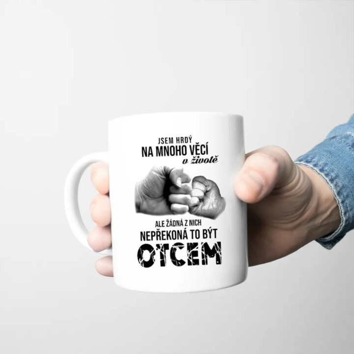 Jsem hrdý na mnoho věcí v životě - hrnek s potiskem
