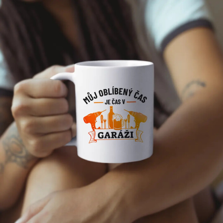 Můj oblíbený čas je čas v garáži - hrnek s potiskem