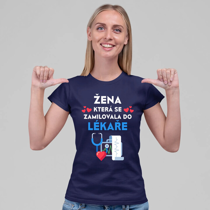 Žena, která se zamilovala do lékaře  - dámské tričko s potiskem