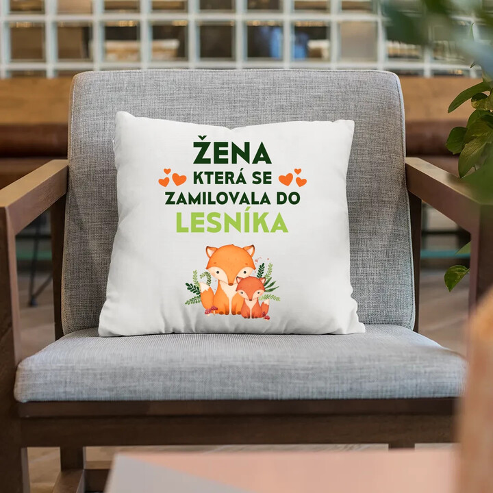 Žena, která se zamilovala do lesníka  - polštář s potiskem