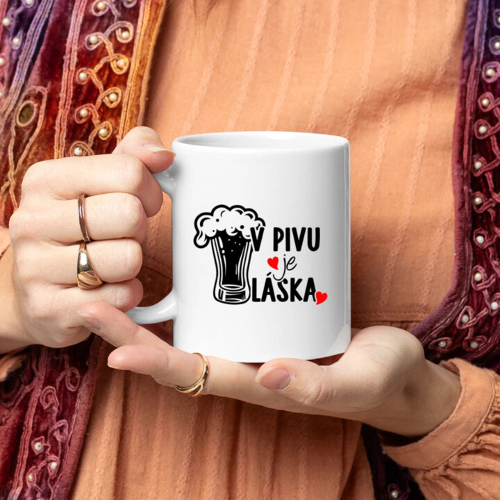 V pivu je láska - hrnek s potiskem