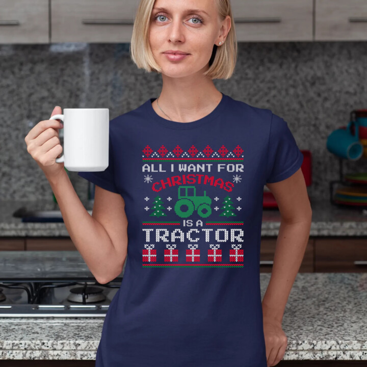 All I want for Christmas is a tractor  - dámské tričko s potiskem