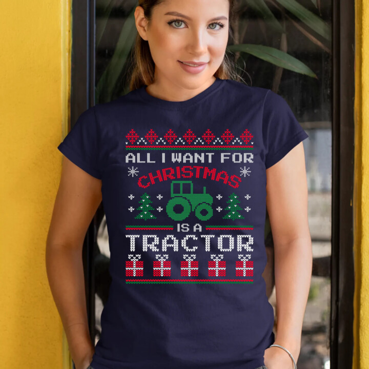 All I want for Christmas is a tractor  - dámské tričko s potiskem