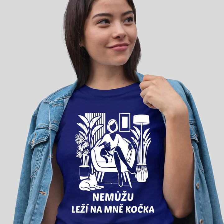Nemůžu, leží na mně kočka - Žena  - dámské tričko s potiskem