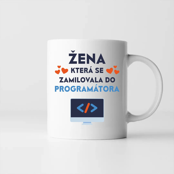 Žena, která se zamilovala do programátora - hrnek s potiskem