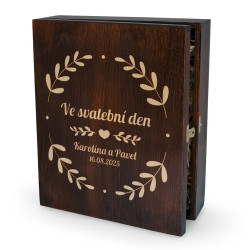 Ve svatební den (jména + datum) - krabice na víno s gravírovanými sklenicemi - personalizovaný produkt