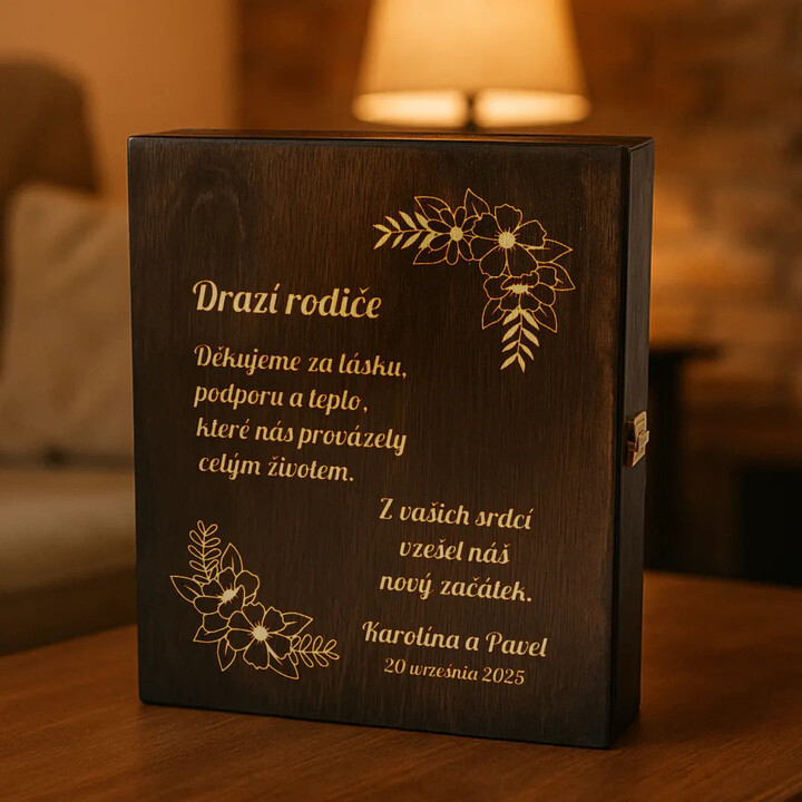 Drazí rodiče - děkujeme za lásku - gravírovaná krabička na víno s sklenicemi - personalizovaný produkt