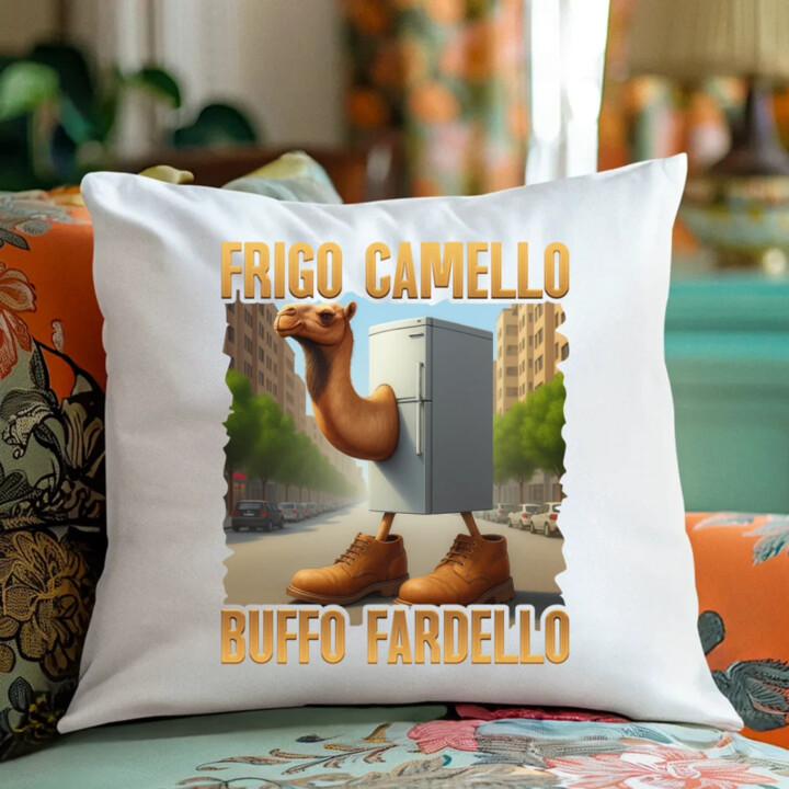 Frigo Camello Buffo Fardello - Italian Brainrot - velbloud lednička - polštář s potiskem