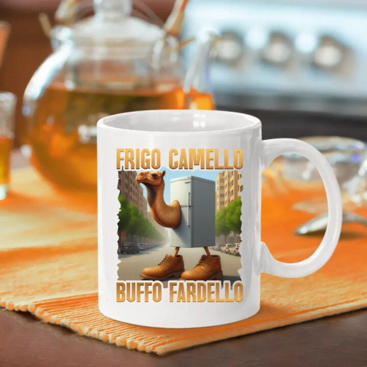 Frigo Camello Buffo Fardello - Italian Brainrot - velbloud lednička - hrnek s potiskem