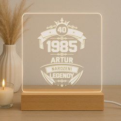 Narození legendy: věk + jméno + rok narození - LED lampička s gravírováním - personalizovaný produkt