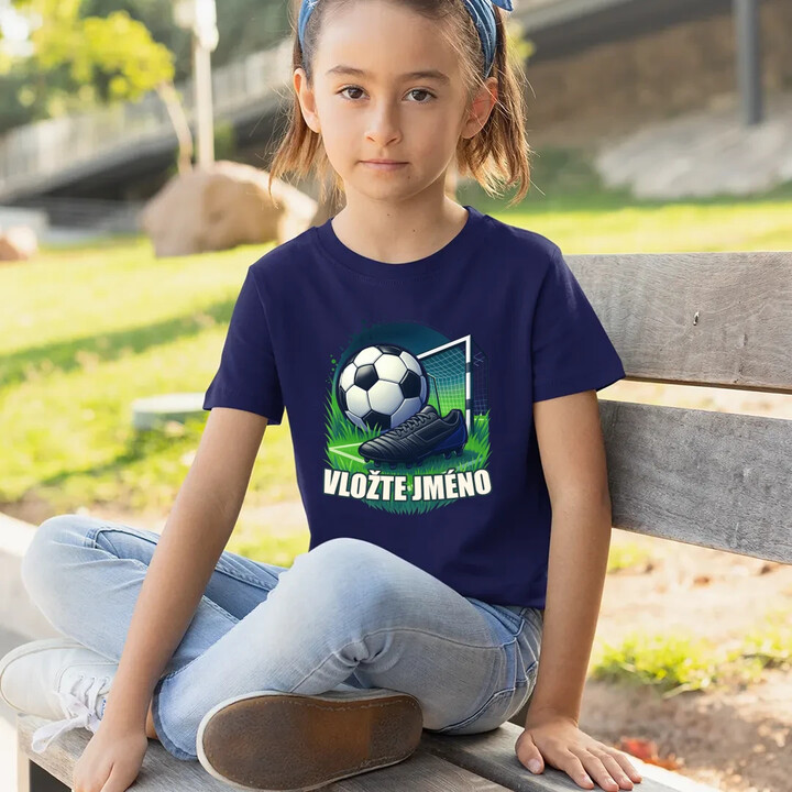 Fotbal (jméno) - míč a hřiště - dětské tričko s potiskem - personalizovaný produkt
