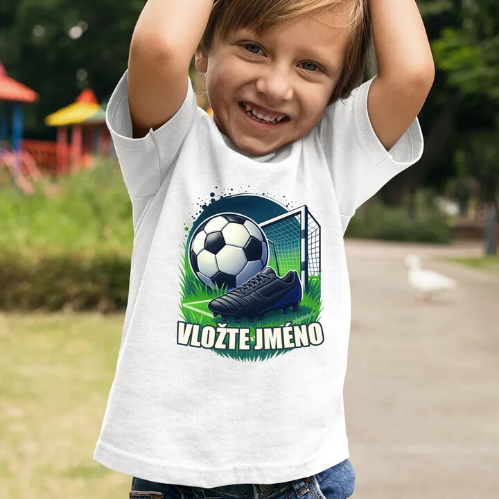 Fotbal (jméno) - míč a hřiště - dětské tričko s potiskem - personalizovaný produkt