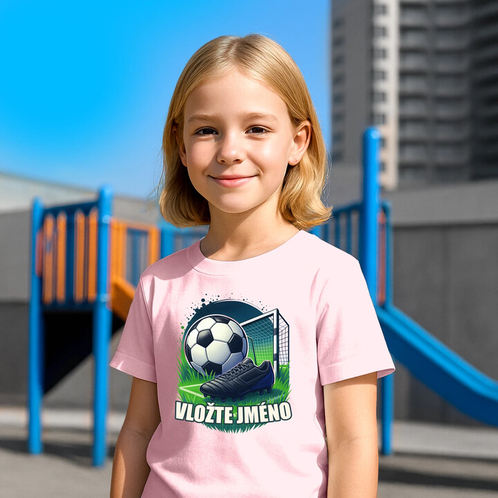 Fotbal (jméno) - míč a hřiště - dětské tričko s potiskem - personalizovaný produkt