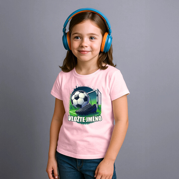 Fotbal (jméno) - míč a hřiště - dětské tričko s potiskem - personalizovaný produkt