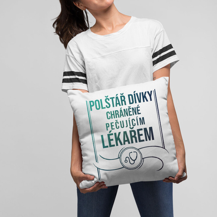 Polštář dívky chráněné pečujícím lékařem - polštář