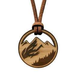 Horské vrcholy - dřevěný přívěsek na šňůrce s gravírováním