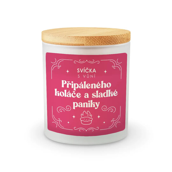 Svíčka s vůní připáleného koláče a sladké paniky - vonná svíčka s potiskem