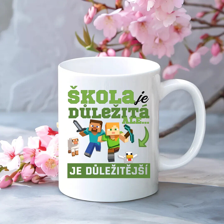 Škola je důležitá, ale Minecraft je důležitější - hrnek s potiskem