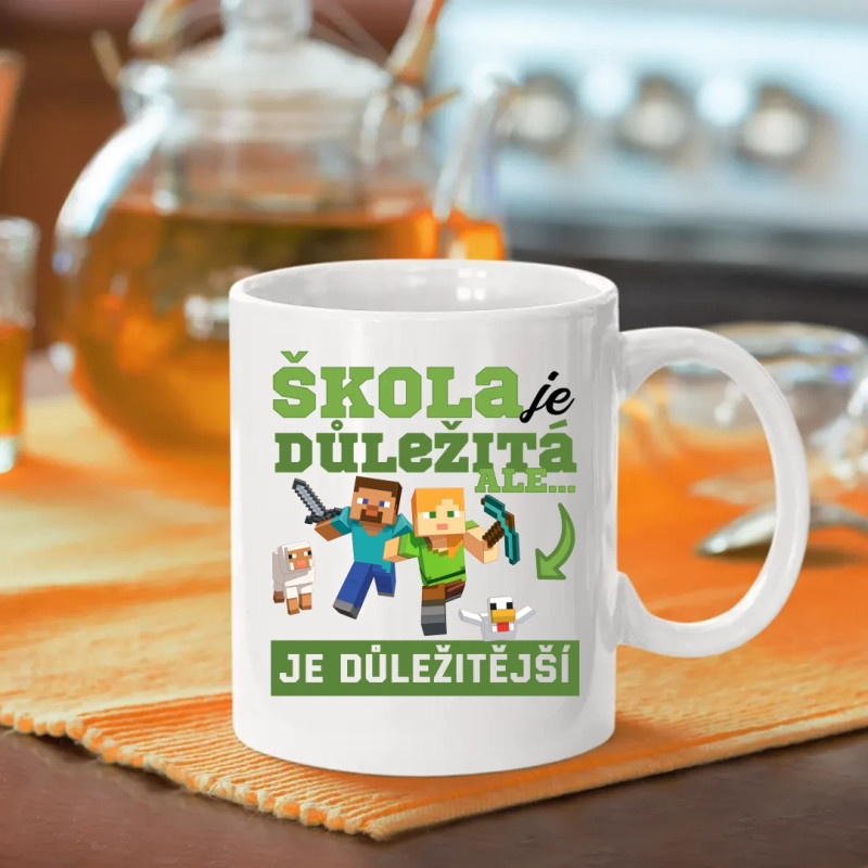 Škola je důležitá, ale Minecraft je důležitější - hrnek s potiskem