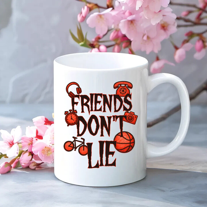 Friends don't lie- pro fanoušky seriálu Stranger Things - hrnek s potiskem