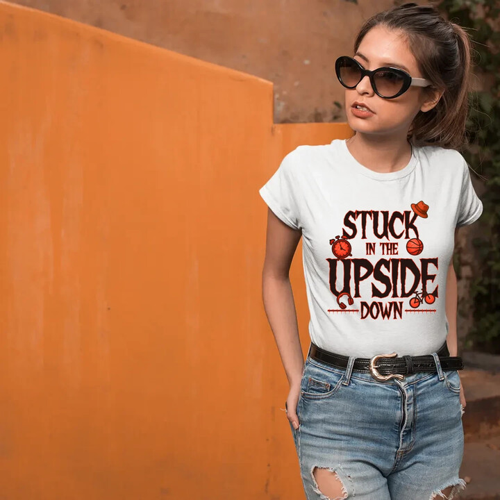 Stuck in the upside down - pro fanoušky seriálu Stranger Things  - dámské tričko s potiskem