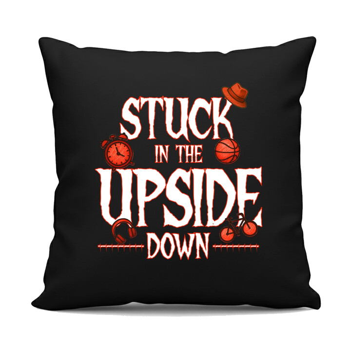 Stuck in the upside down - pro fanoušky seriálu Stranger Things - černý polštář s potiskem