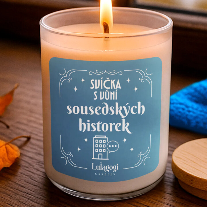 Svíčka s vůní sousedských historek - vonná svíce s potiskem