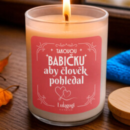 Takovou babičku aby člověk pohledal - vonná svíčka jako dárek