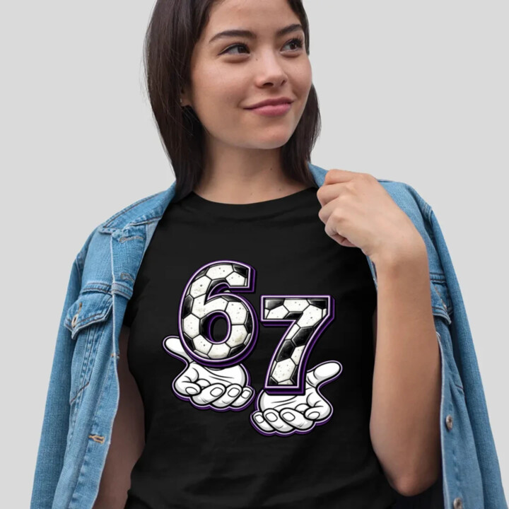 67 Football  - dámské tričko s potiskem