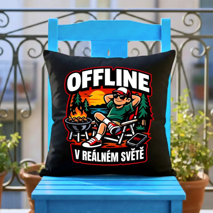 Offline v reálném světě - černý polštář s potiskem