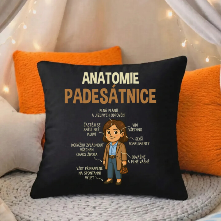 Anatomie padesátnice - černý polštář s potiskem
