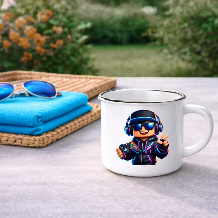 Hráč s ovladačem  - keramický smaltovaný hrneček s potiskem pro fanoušky Roblox