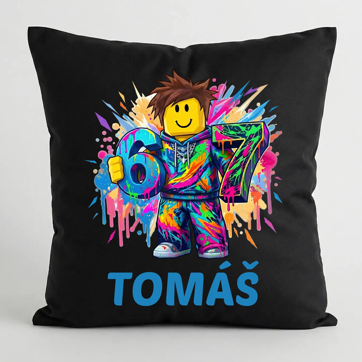 Six seven - 67 - jméno - inspirováno Robloxem - černý polštář s potiskem - personalizovaný produkt