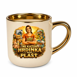 Ne každá hrdinka nosí plášť  – Elegantní hrnek na dárek