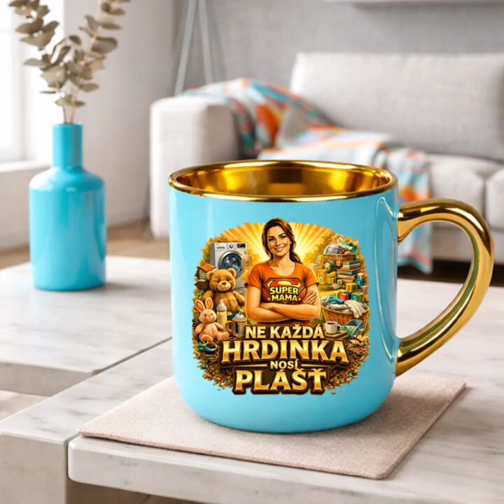 Ne každá hrdinka nosí plášť  – Elegantní hrnek na dárek