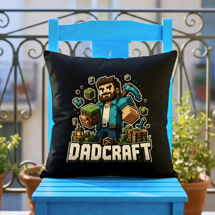Dadcraft - černý polštář s potiskem