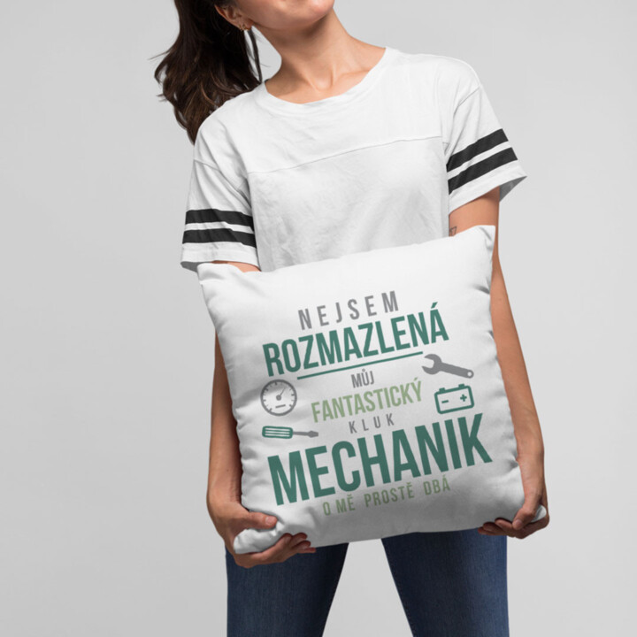 Mechanik o mě prostě dbá - polštář s potiskem