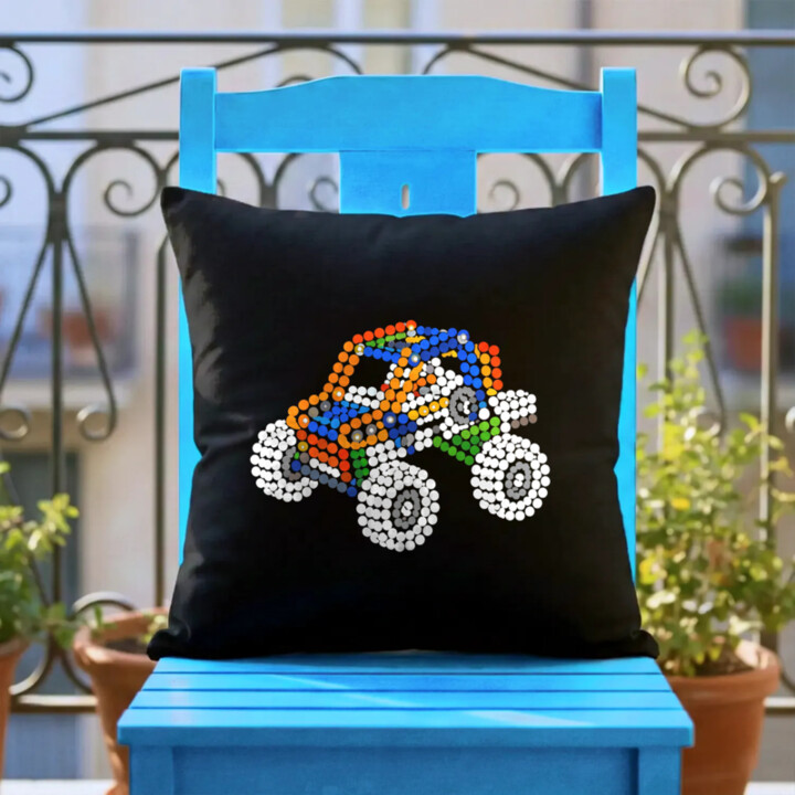 Auto ze stavebnice z teček - den tečky - černý polštář s potiskem - inspirováno LEGO Technic