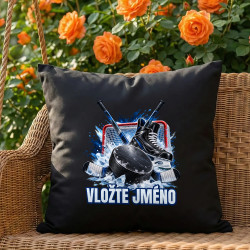 Hokej (jméno) - puk, hokejky a brusle - černý polštář s potiskem - personalizovaný produkt