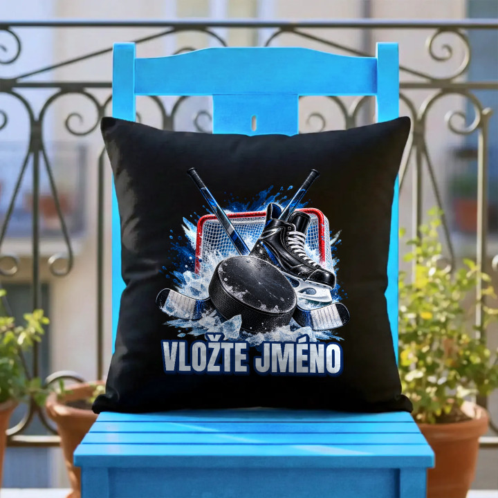 Hokej (jméno) - puk, hokejky a brusle - černý polštář s potiskem - personalizovaný produkt