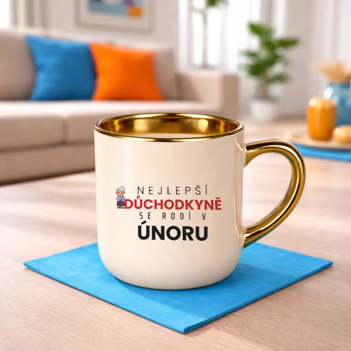 Nejlepší důchodkyně se rodí v únoru - elegantní hrnek na dárek