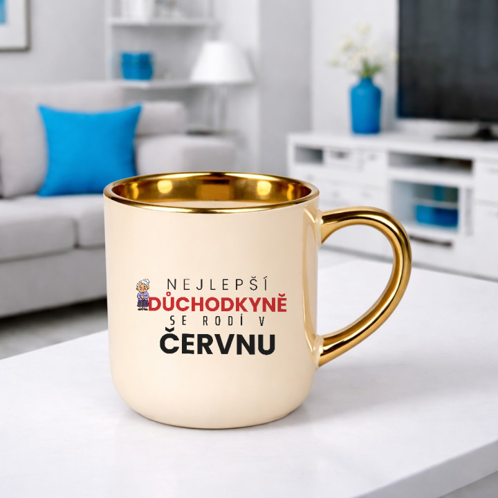 Nejlepší důchodkyně se rodí v červnu - elegantní hrnek na dárek