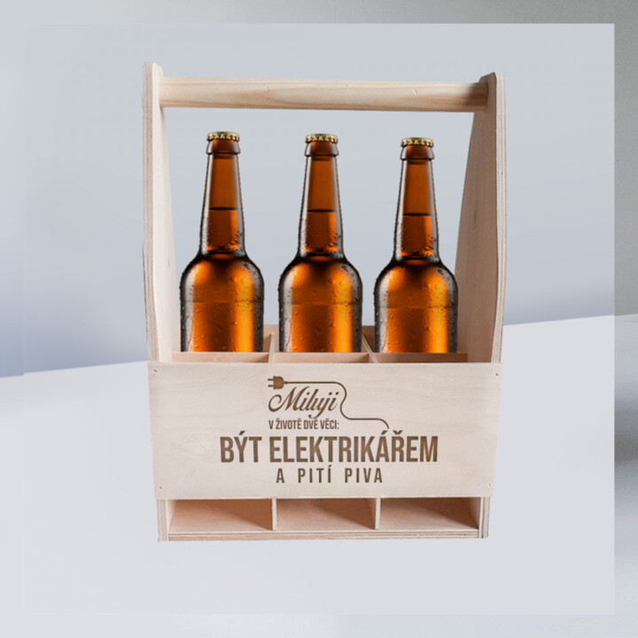 Miluji v životě dvě věci: být elektrikářem a pití piva - přepravka s gravírováním