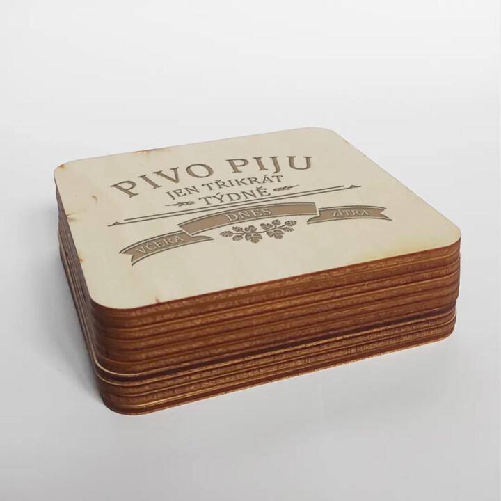 Pivo piju jen třikrát týdně - včera, dnes a zítra - podložky pod hrnek